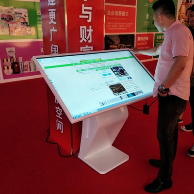 Todos en un quiosco 21,5 de la pantalla táctil de la PC 32 43 panel LCD de la situación del piso de 55 pulgadas