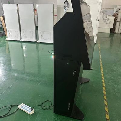 Pantalla táctil de 55 pulgadas stand quiosco monitor LCD Pcap con computadora i7 incorporada