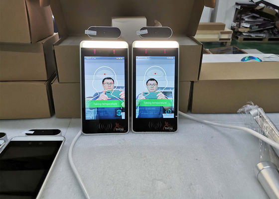 temporeros acceso termal automático de la puerta de la medida de 45 de las idiomas RFID de tarjetas del lector del piso del quiosco negro del soporte