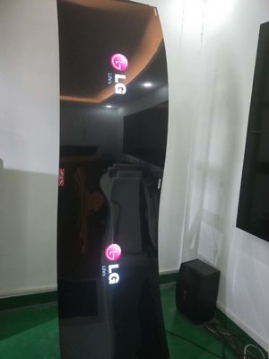 pantalla del soporte OLED del piso del grueso 400cd/m2 1920x1080 de 3m m